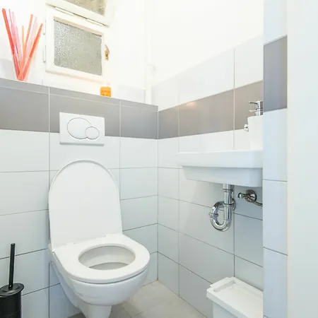 U Nemocenske Pojistovny Apartment Prague